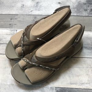 Merrell Tan Stellabloom Sandals Brand New in Box 8